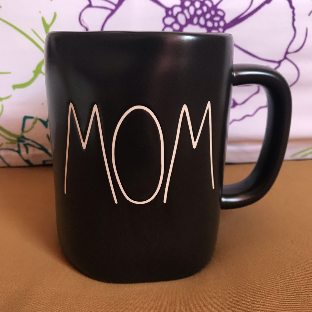 SOLD NWOT Rae Dunn MOM Mug _